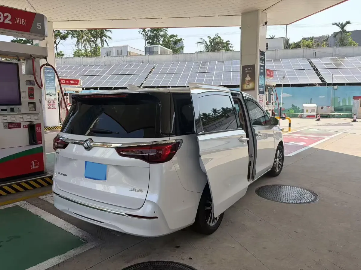 2022 Buick GL8 2.0T 237HP L4 9AT,autocango,china used car exporter,china ev exporter,chinese used car exporter,chinese used ev exporter