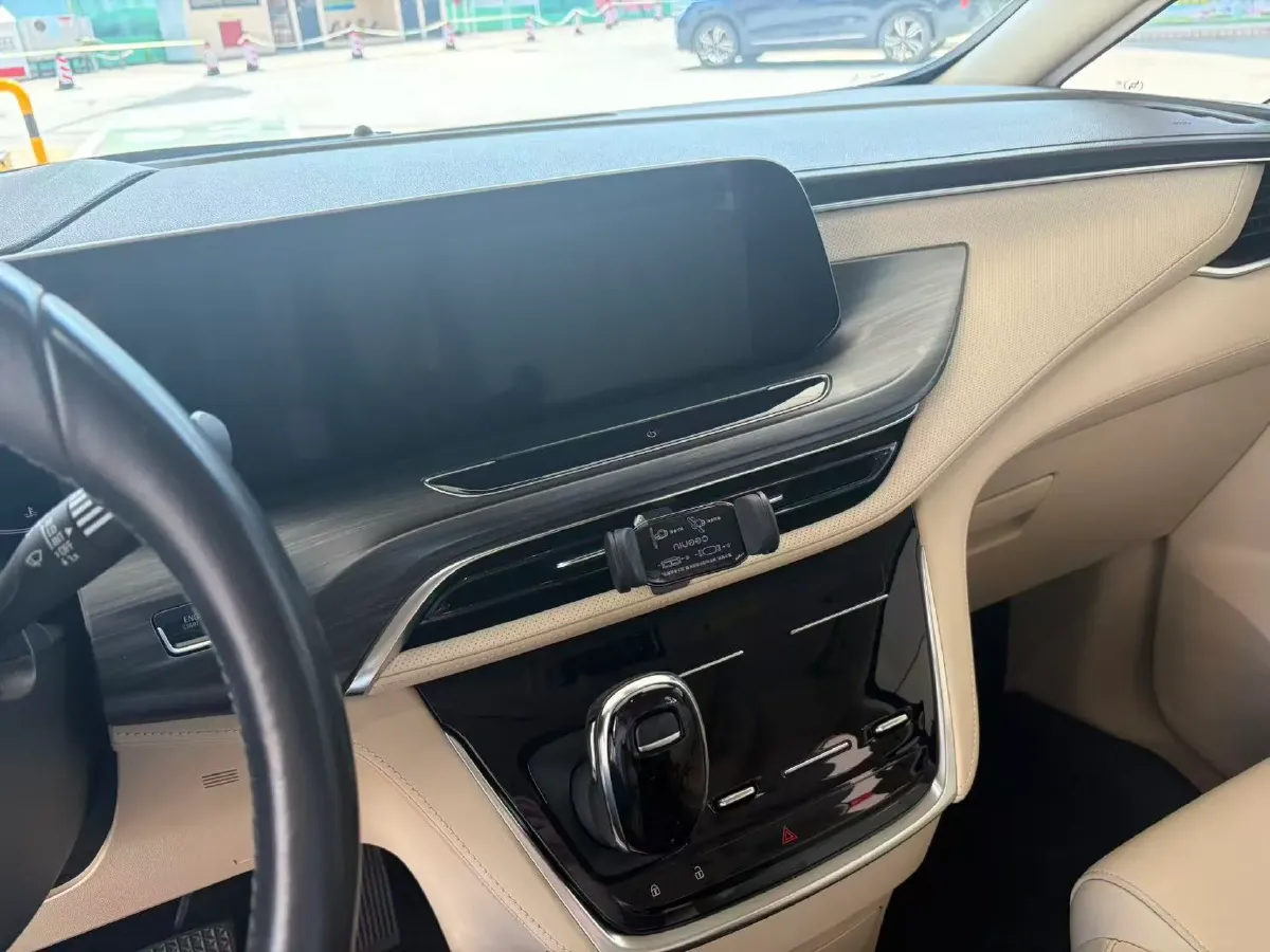 2022 Buick GL8 2.0T 237HP L4 9AT,autocango,china used car exporter,china ev exporter,chinese used car exporter,chinese used ev exporter