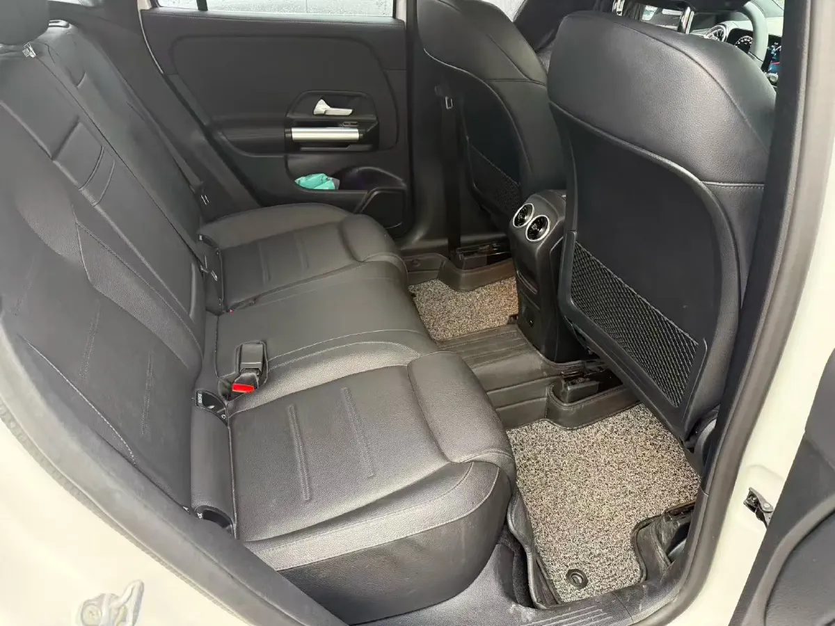 2023 Mercedes-Benz GLA Class 2.0T 190HP L4 8DCT,autocango,china used car exporter,china ev exporter,chinese used car exporter,chinese used ev exporter