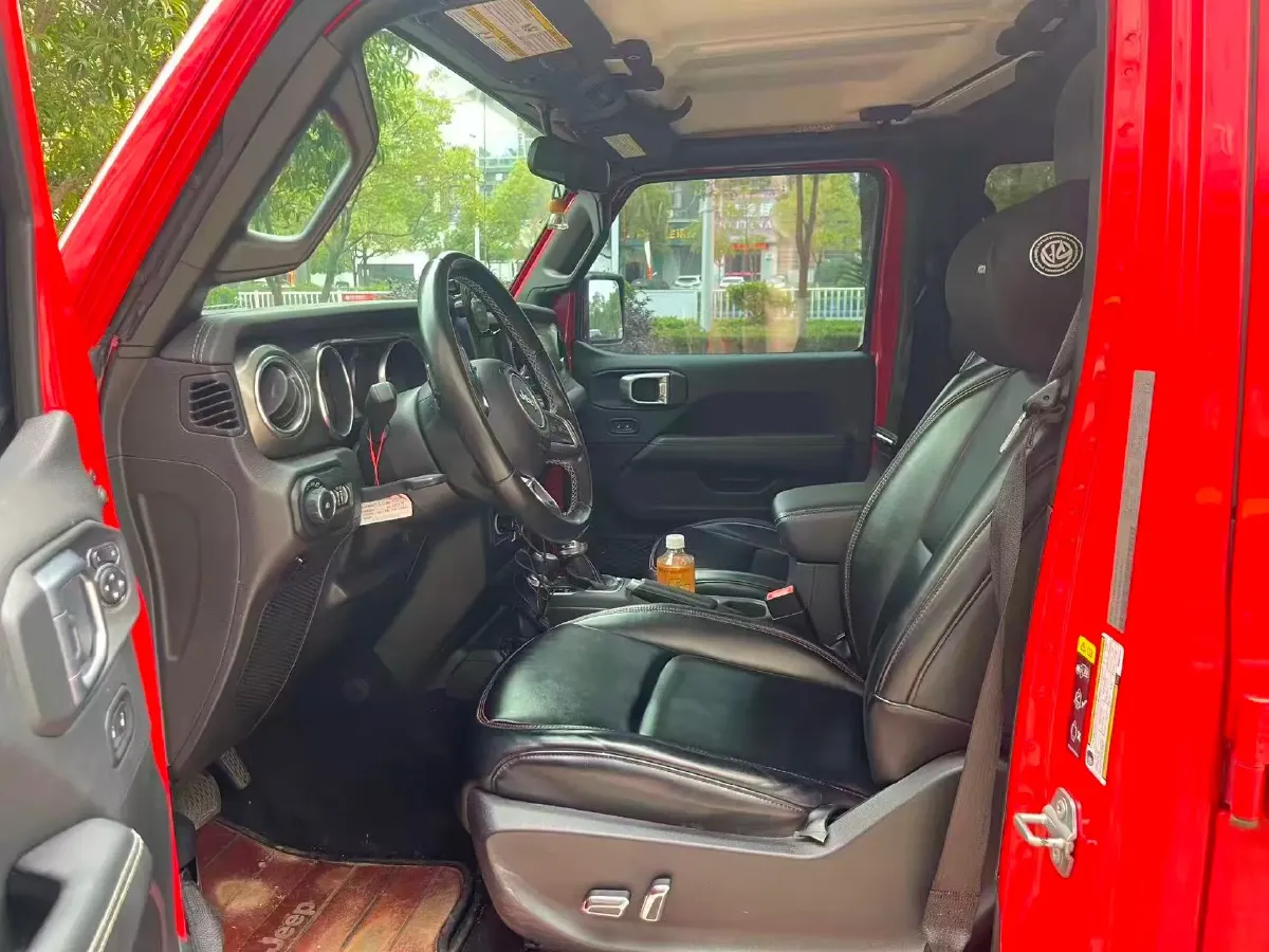 2021 Jeep Wrangler 2.0T 266HP L4 8AT,autocango,china used car exporter,china ev exporter,chinese used car exporter,chinese used ev exporter