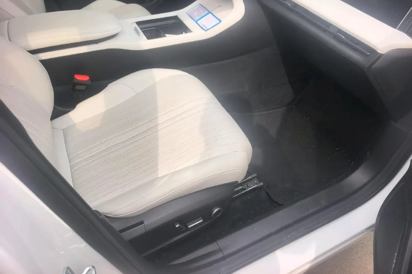 2023 Geely Galaxy L7 1.5T 163HP L4 3DHT PHEV 18.7KWH,autocango,china used car exporter,china ev exporter,chinese used car exporter,chinese used ev exporter