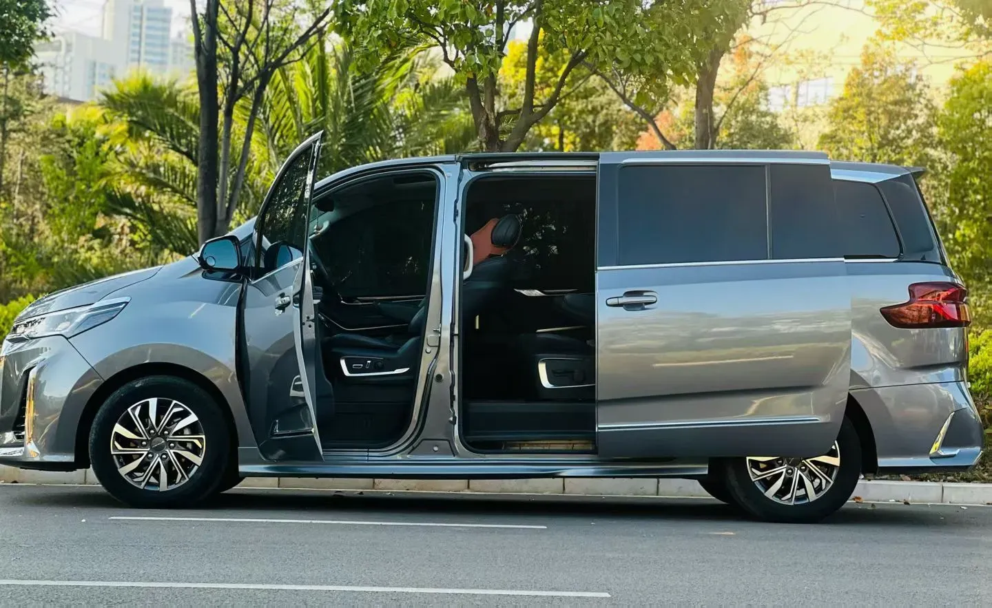 2021 MAXUS G20 2.0T 163HP L4 8AT,autocango,china used car exporter,china ev exporter,chinese used car exporter,chinese used ev exporter