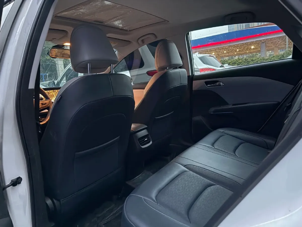 2024 Chevrolet Monza 1.5L 113HP L4 6DCT,autocango,china used car exporter,china ev exporter,chinese used car exporter,chinese used ev exporter