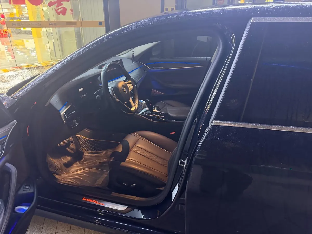 2021 BMW 5 Series 2.0T 252HP L4 8AT,autocango,china used car exporter,china ev exporter,chinese used car exporter,chinese used ev exporter