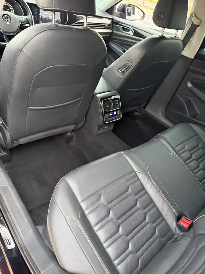 2020 Volkswagen Passat 1.4T 150HP L4 7DCT,autocango,china used car exporter,china ev exporter,chinese used car exporter,chinese used ev exporter