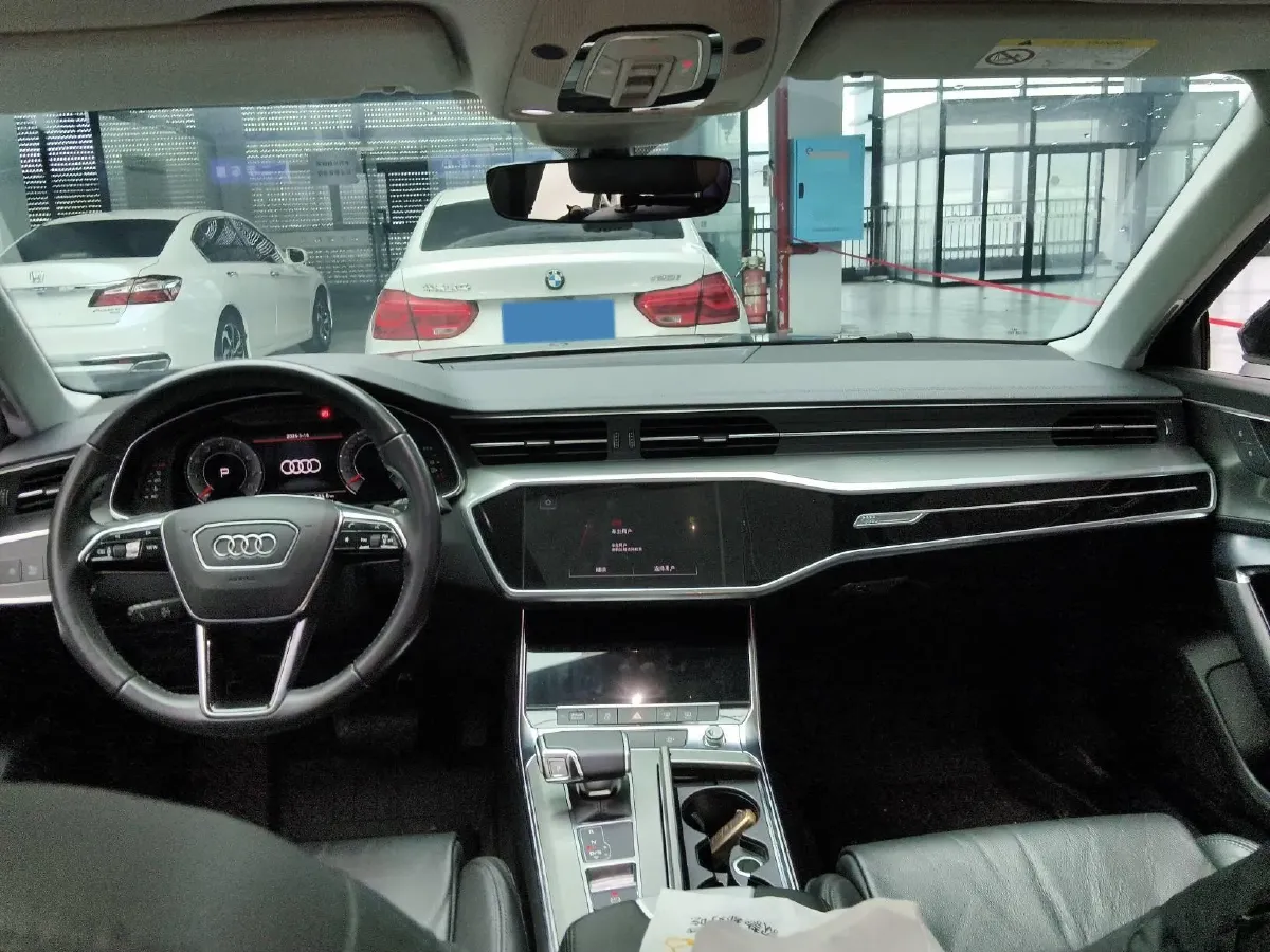 2021 Audi A6L 2.0T 224HP L4 7DCT,autocango,china used car exporter,china ev exporter,chinese used car exporter,chinese used ev exporter