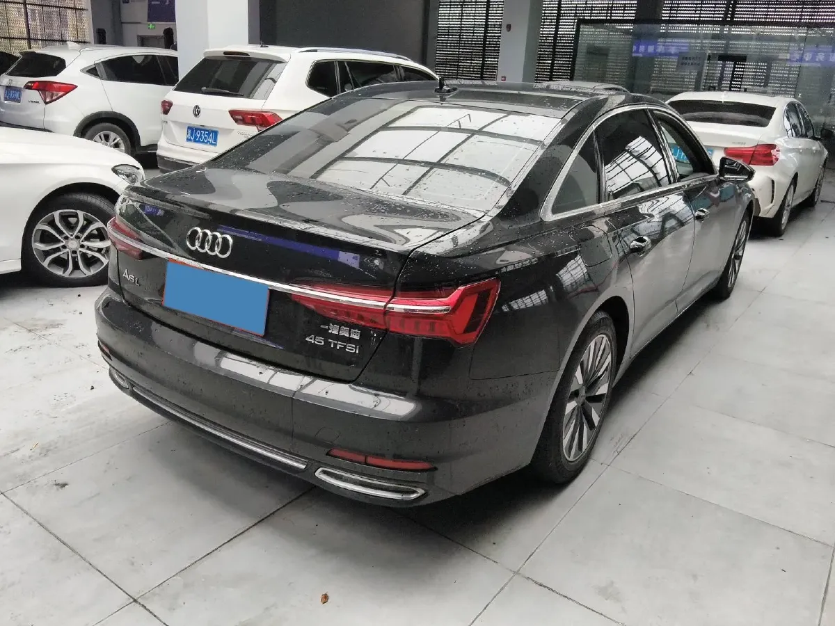 2021 Audi A6L 2.0T 224HP L4 7DCT,autocango,china used car exporter,china ev exporter,chinese used car exporter,chinese used ev exporter