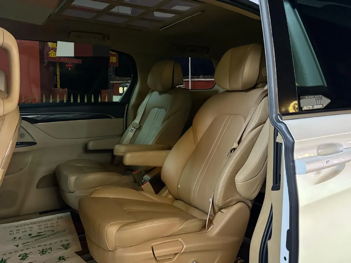 2021 Buick GL8 2.0T 237HP L4 9AT,autocango,china used car exporter,china ev exporter,chinese used car exporter,chinese used ev exporter