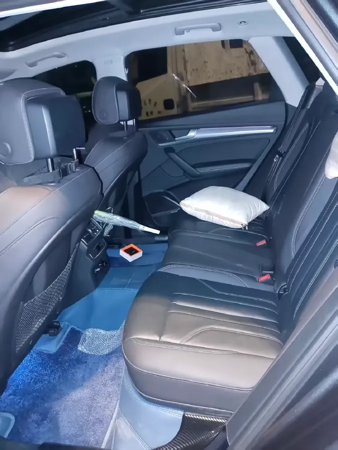 2022 Audi Q5L 2.0T 252HP L4 7DCT,autocango,china used car exporter,china ev exporter,chinese used car exporter,chinese used ev exporter