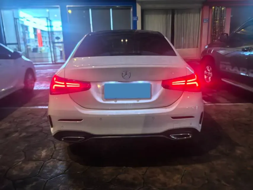 2022 Mercedes-Benz A Class 1.3T 163HP L4 7DCT,autocango,china used car exporter,china ev exporter,chinese used car exporter,chinese used ev exporter