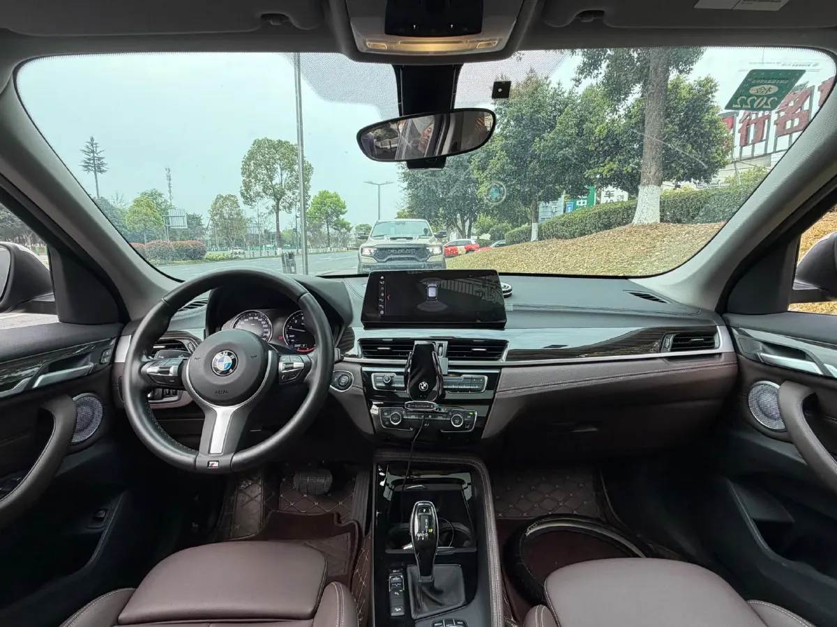 2021 BMW X1 2.0T 192HP L4 8AT,autocango,china used car exporter,china ev exporter,chinese used car exporter,chinese used ev exporter