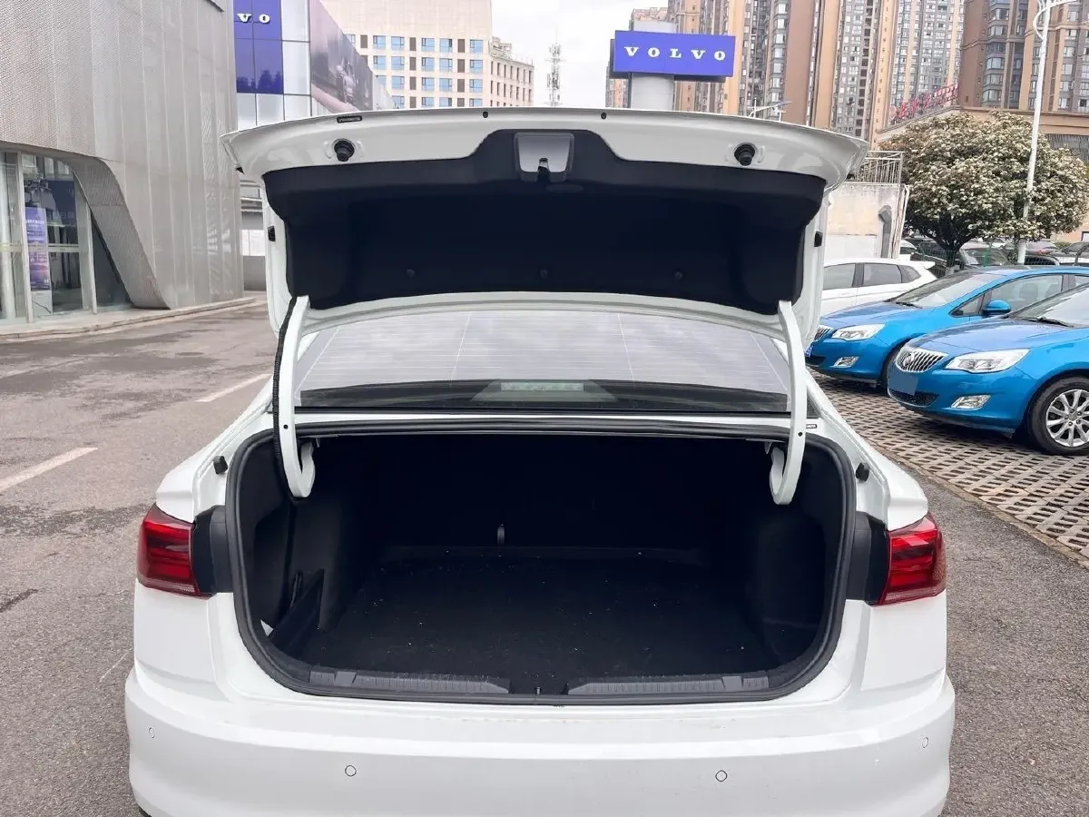 2021 Volkswagen Bora 1.5L 113HP L4 6AT,autocango,china used car exporter,china ev exporter,chinese used car exporter,chinese used ev exporter