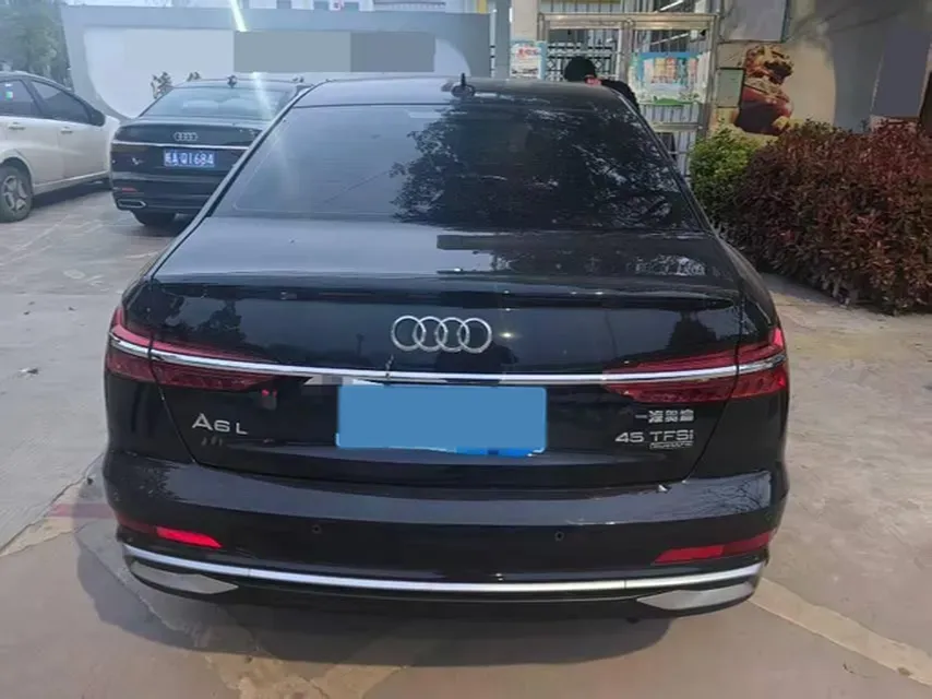 2024 Audi A6L 2.0T 245HP L4 7DCT,autocango,china used car exporter,china ev exporter,chinese used car exporter,chinese used ev exporter