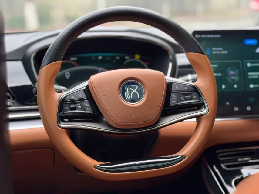 2022 Volkswagen Tiguan L 2.0T 186HP L4 7DCT,autocango,china used car exporter,china ev exporter,chinese used car exporter,chinese used ev exporter