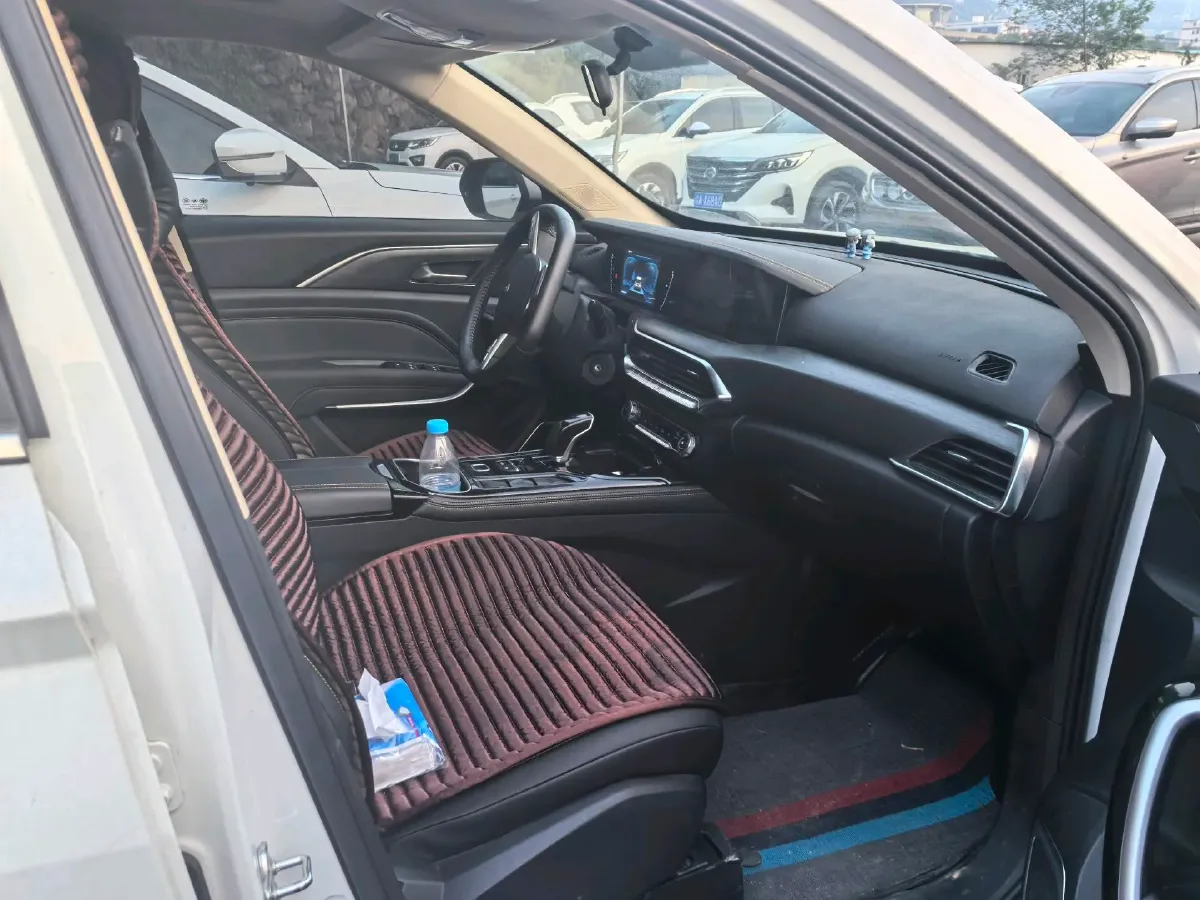 2021 Bestune T77 1.5T 169HP L4 7DCT,autocango,china used car exporter,china ev exporter,chinese used car exporter,chinese used ev exporter