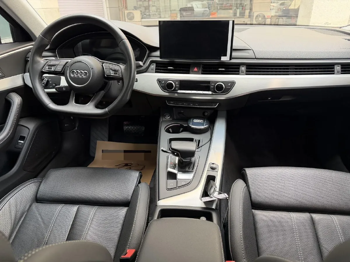 2022 Audi A4L 2.0T 190HP L4 7DCT,autocango,china used car exporter,china ev exporter,chinese used car exporter,chinese used ev exporter