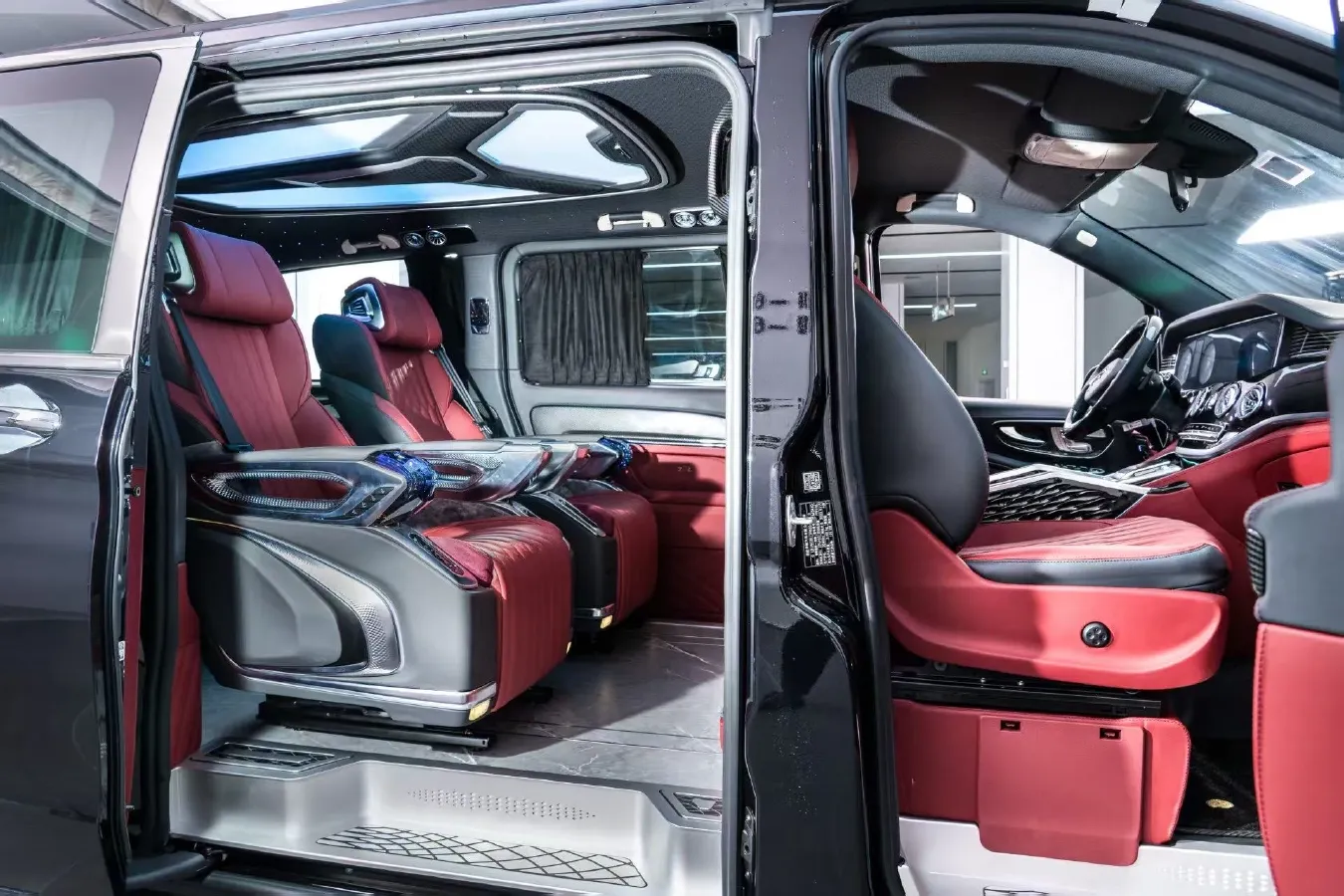 2023 Mercedes-Benz Vito 2.0T 211HP L4 9AT,autocango,china used car exporter,china ev exporter,chinese used car exporter,chinese used ev exporter