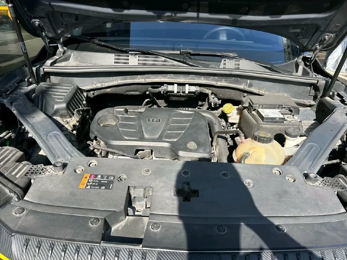 2021 Roewe RX5 1.5T 181HP L4 7DCT,autocango,china used car exporter,china ev exporter,chinese used car exporter,chinese used ev exporter