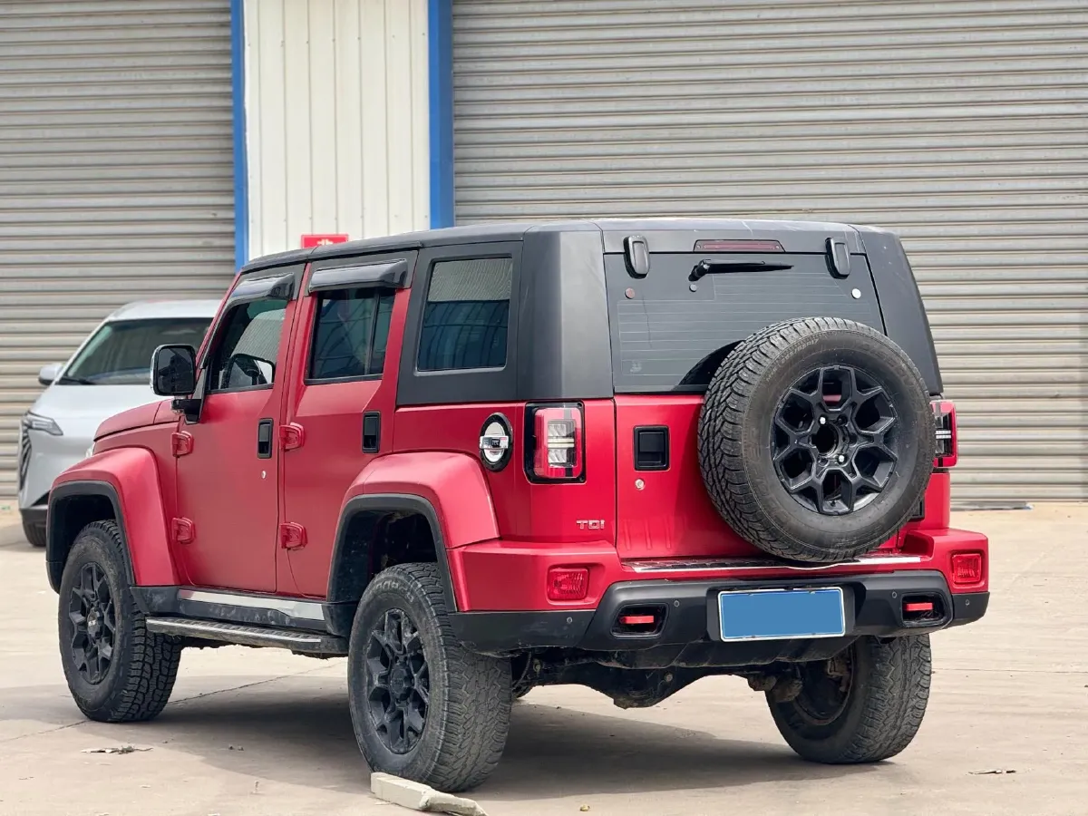 2021 Beijing BJ40 2.0T 163HP L4 8AT,autocango,china used car exporter,china ev exporter,chinese used car exporter,chinese used ev exporter