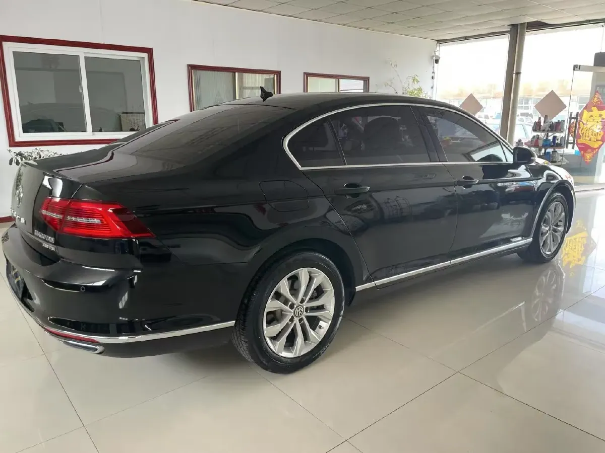 2018 Volkswagen Magotan 1.8T 180HP L4 7DCT,autocango,china used car exporter,china ev exporter,chinese used car exporter,chinese used ev exporter