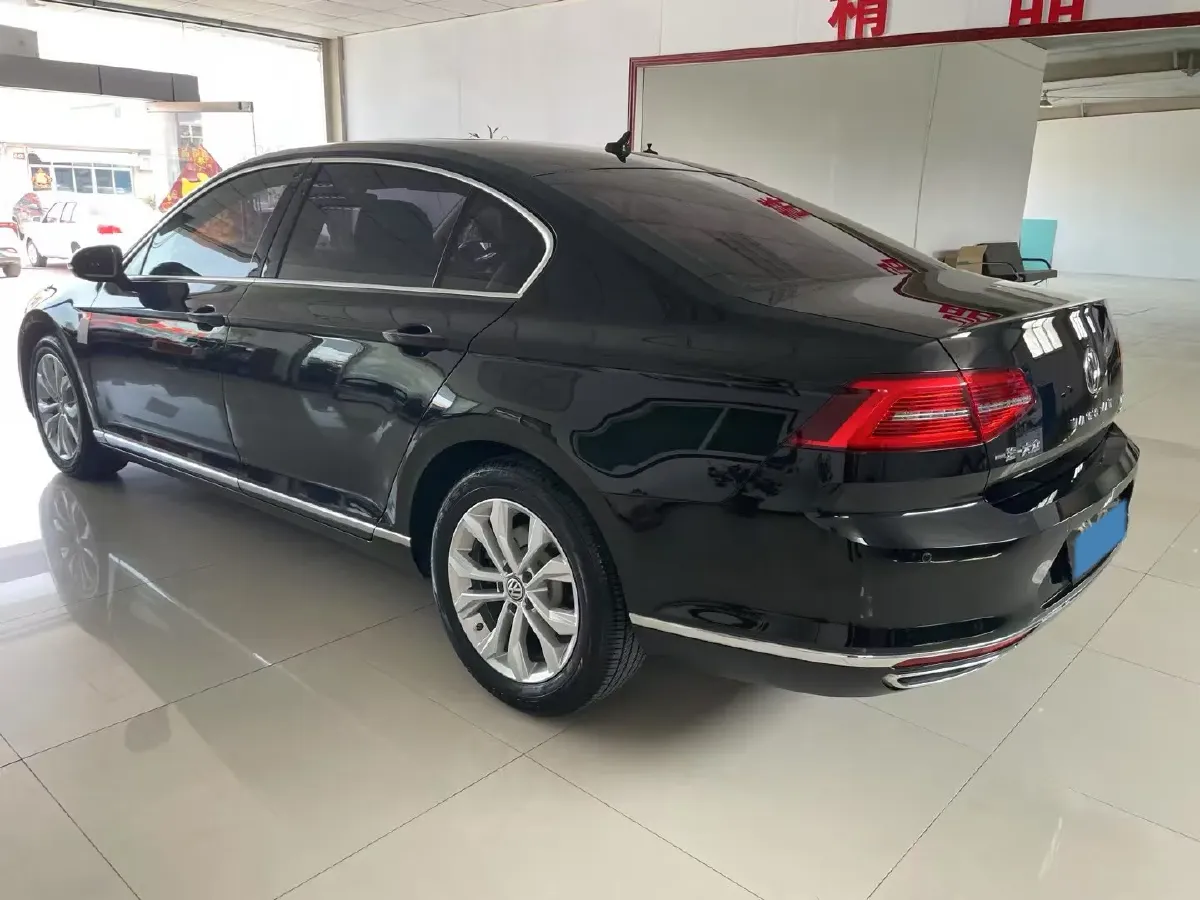 2018 Volkswagen Magotan 1.8T 180HP L4 7DCT,autocango,china used car exporter,china ev exporter,chinese used car exporter,chinese used ev exporter