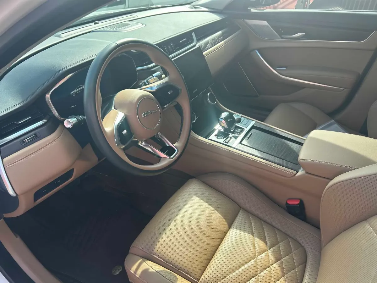 2022 Jaguar XFL 2.0T 250HP L4 8AT,autocango,china used car exporter,china ev exporter,chinese used car exporter,chinese used ev exporter