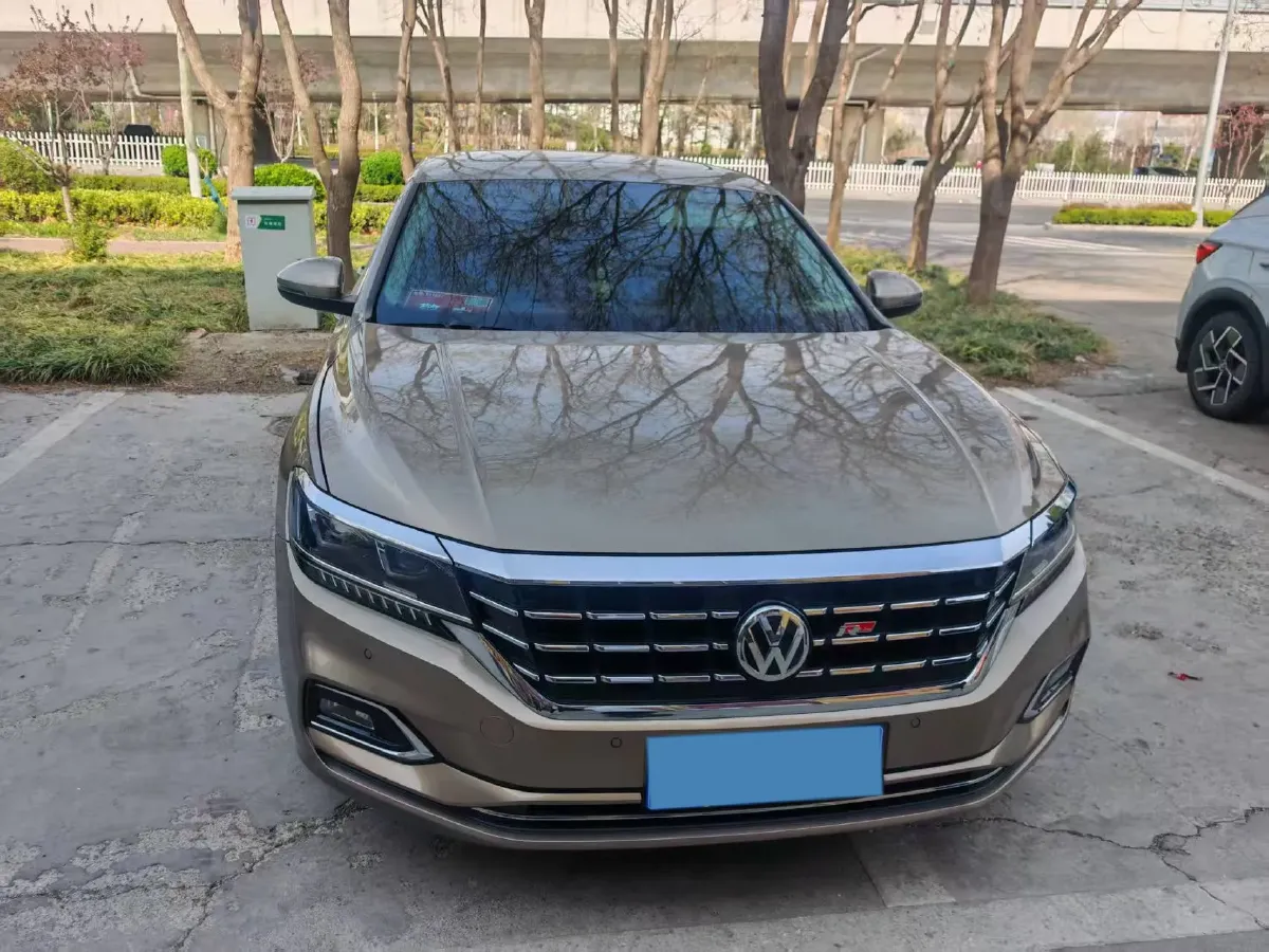 2020 Volkswagen Passat 2.0T 186HP L4 7DCT,autocango,china used car exporter,china ev exporter,chinese used car exporter,chinese used ev exporter