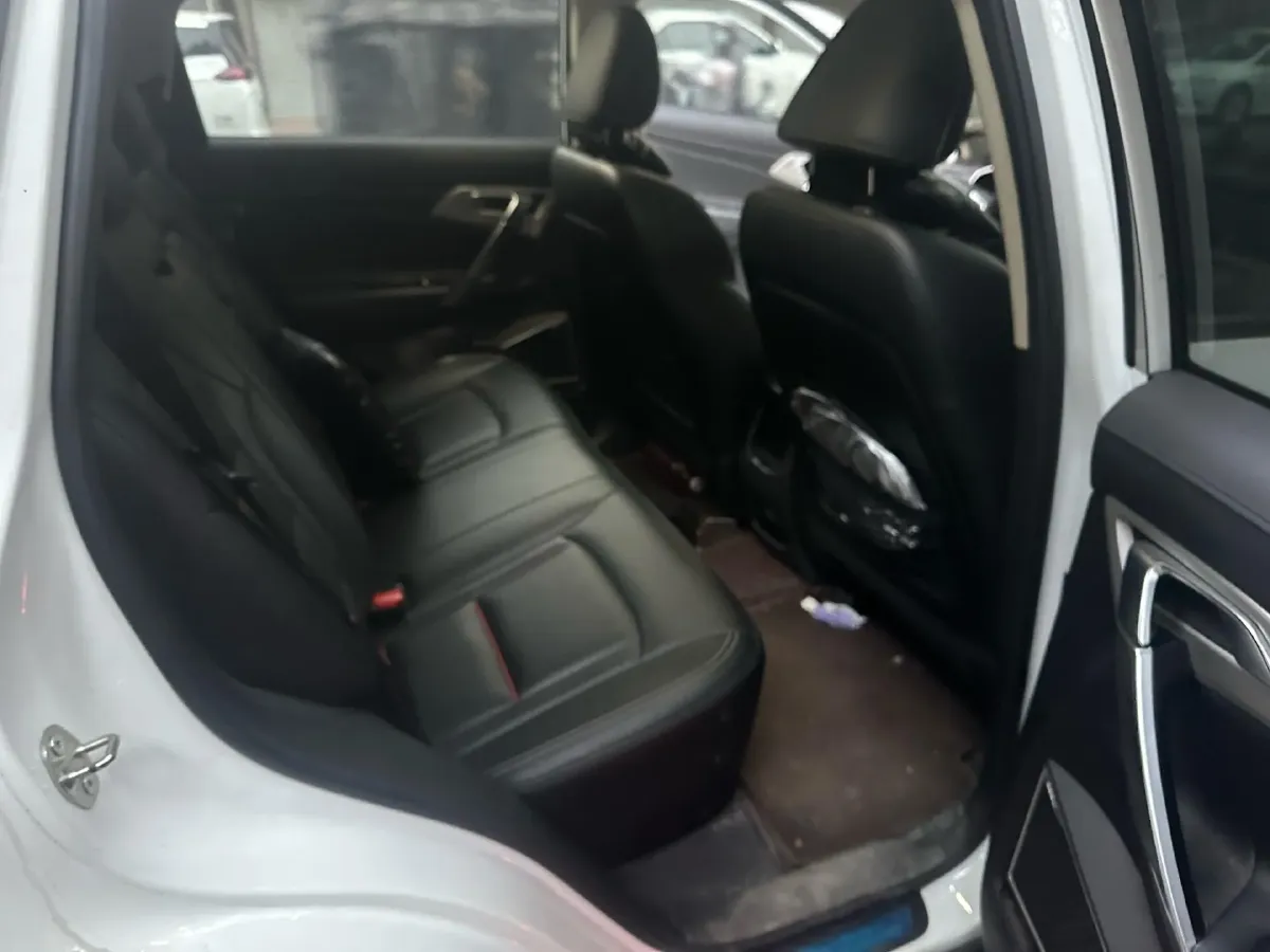 2020 Roewe i6 1.5T 169HP L4 7DCT,autocango,china used car exporter,china ev exporter,chinese used car exporter,chinese used ev exporter