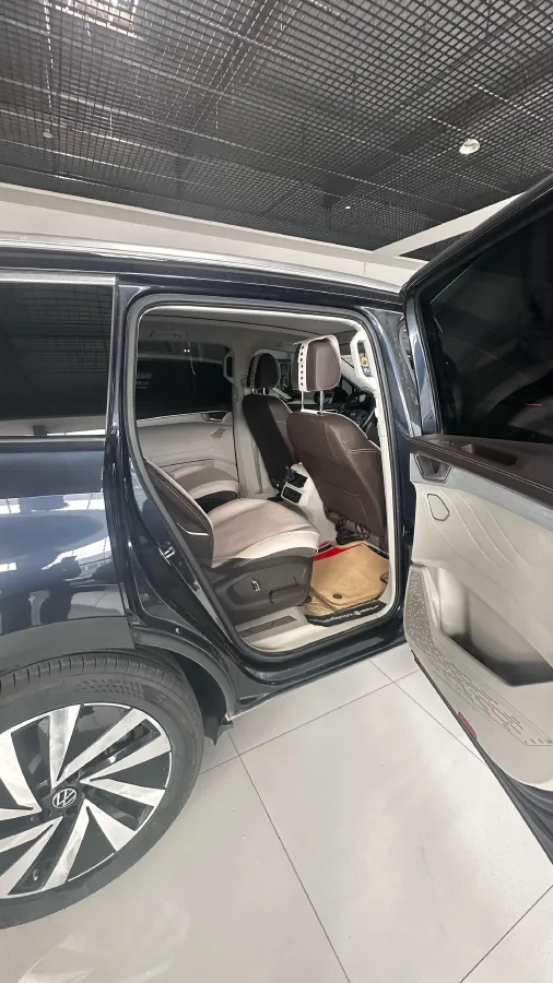 2021 Volkswagen Talagon 2.0T 220HP L4 7DCT,autocango,china used car exporter,china ev exporter,chinese used car exporter,chinese used ev exporter