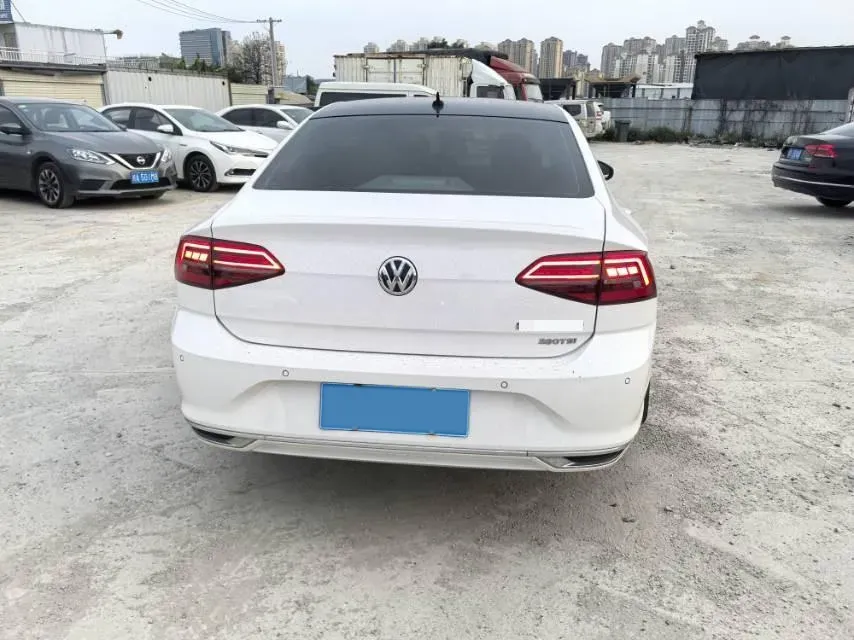 2019 Volkswagen Passat 1.4T 150HP L4 7DCT,autocango,china used car exporter,china ev exporter,chinese used car exporter,chinese used ev exporter