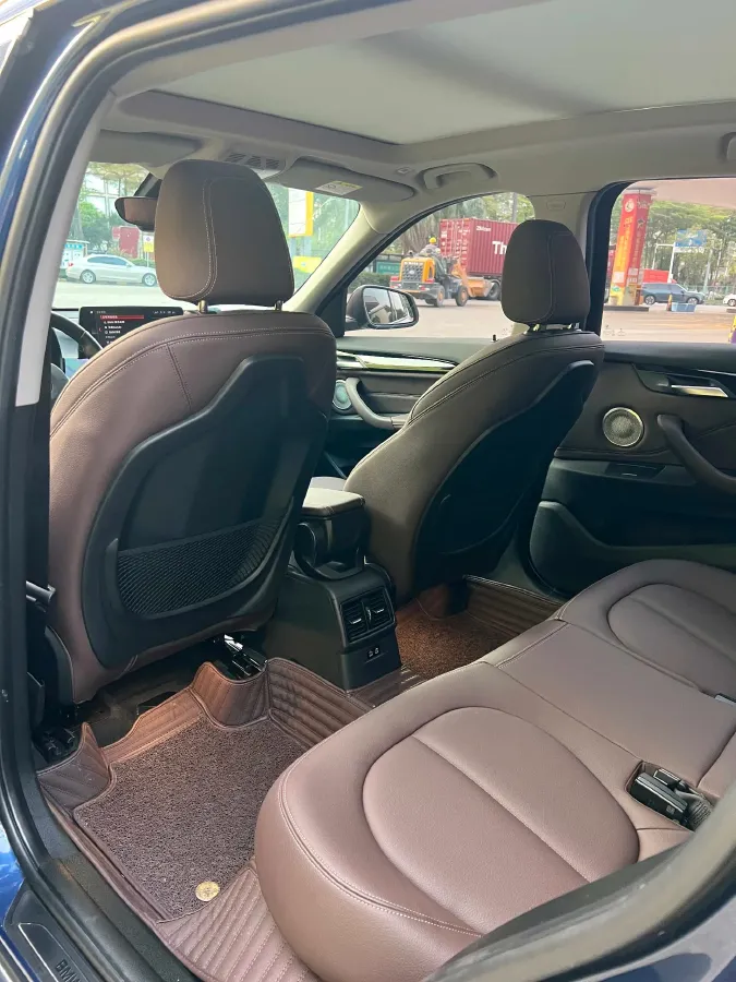 2021 BMW X1 2.0T 192HP L4 7DCT,autocango,china used car exporter,china ev exporter,chinese used car exporter,chinese used ev exporter