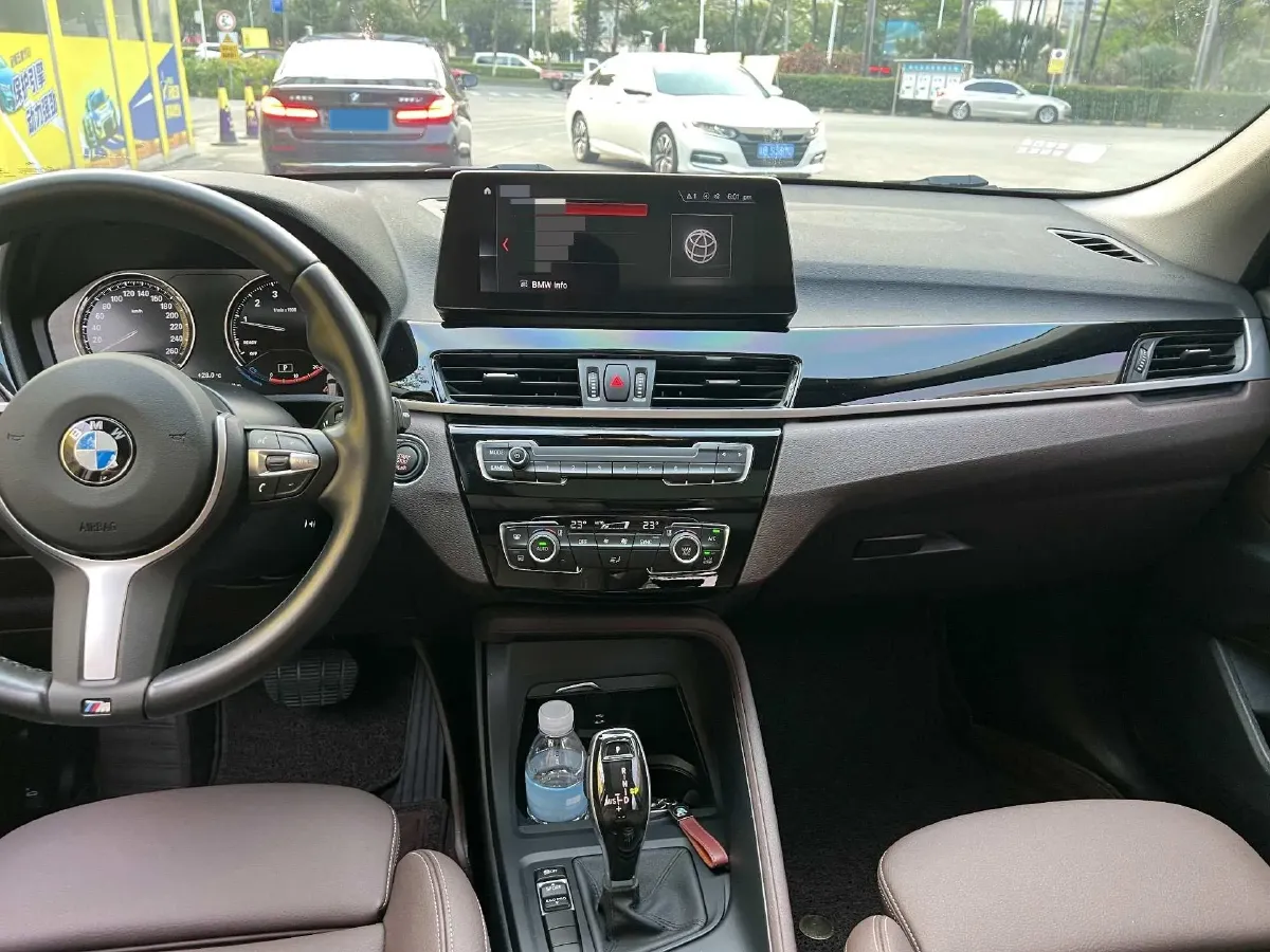 2021 BMW X1 2.0T 192HP L4 7DCT,autocango,china used car exporter,china ev exporter,chinese used car exporter,chinese used ev exporter