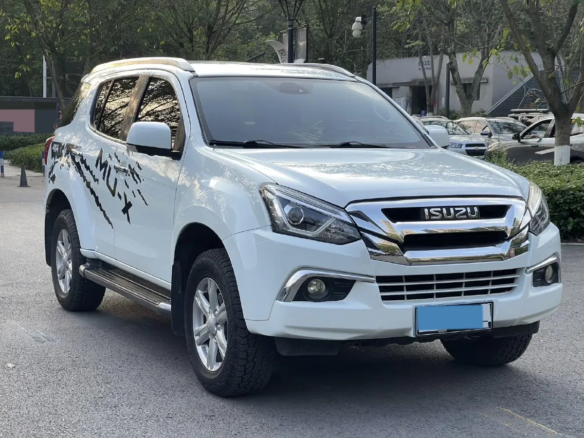 2018 Isuzu Mu-X 3.0T 177HP L4 6AT,autocango,china used car exporter,china ev exporter,chinese used car exporter,chinese used ev exporter