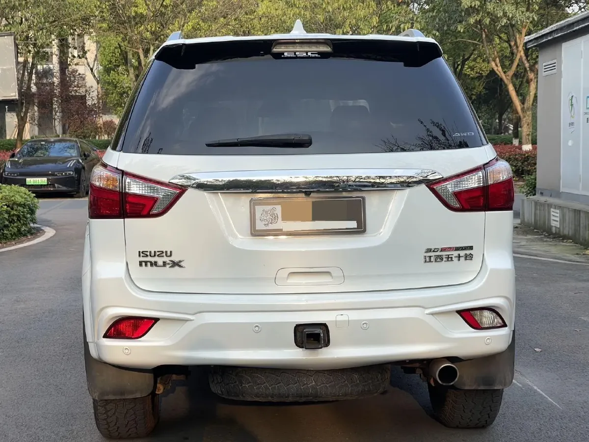 2018 Isuzu Mu-X 3.0T 177HP L4 6AT,autocango,china used car exporter,china ev exporter,chinese used car exporter,chinese used ev exporter