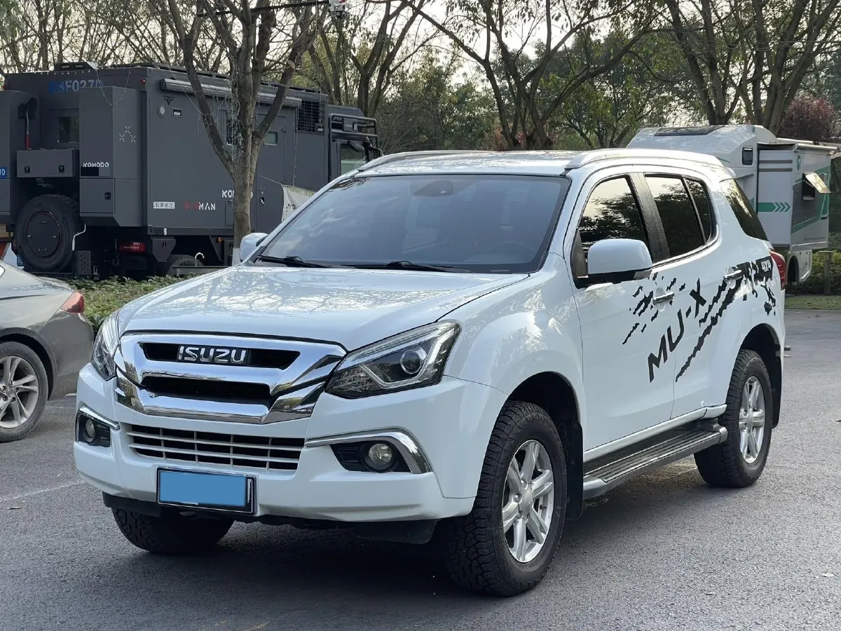 2018 Isuzu Mu-X 3.0T 177HP L4 6AT,autocango,china used car exporter,china ev exporter,chinese used car exporter,chinese used ev exporter