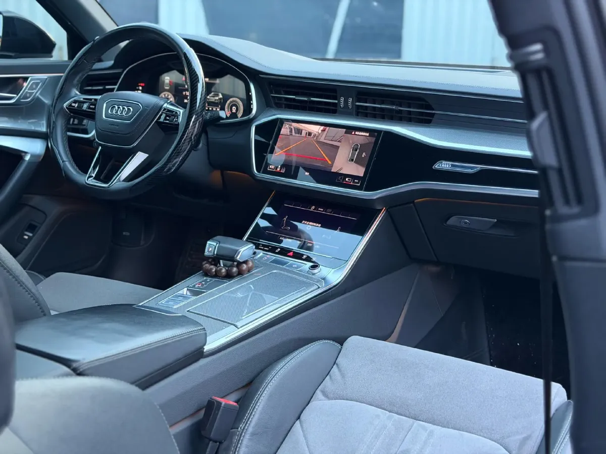 2022 Audi A6L 2.0T 224HP L4 7DCT,autocango,china used car exporter,china ev exporter,chinese used car exporter,chinese used ev exporter