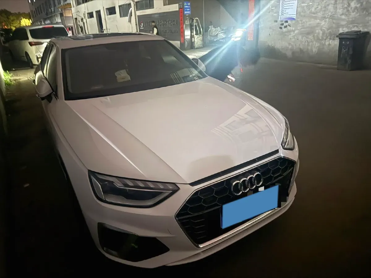 2023 Audi A4L 2.0T 190HP L4 7DCT,autocango,china used car exporter,china ev exporter,chinese used car exporter,chinese used ev exporter