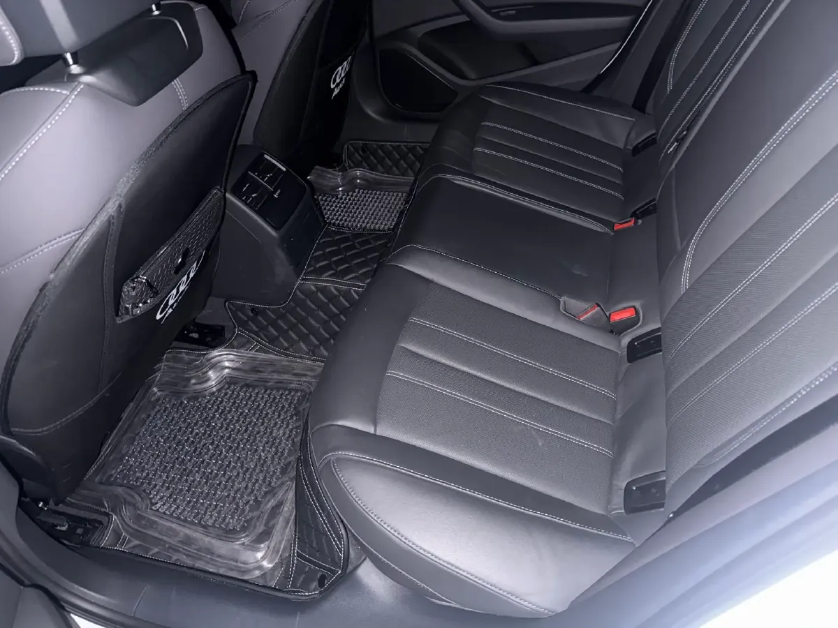 2023 Audi A4L 2.0T 190HP L4 7DCT,autocango,china used car exporter,china ev exporter,chinese used car exporter,chinese used ev exporter