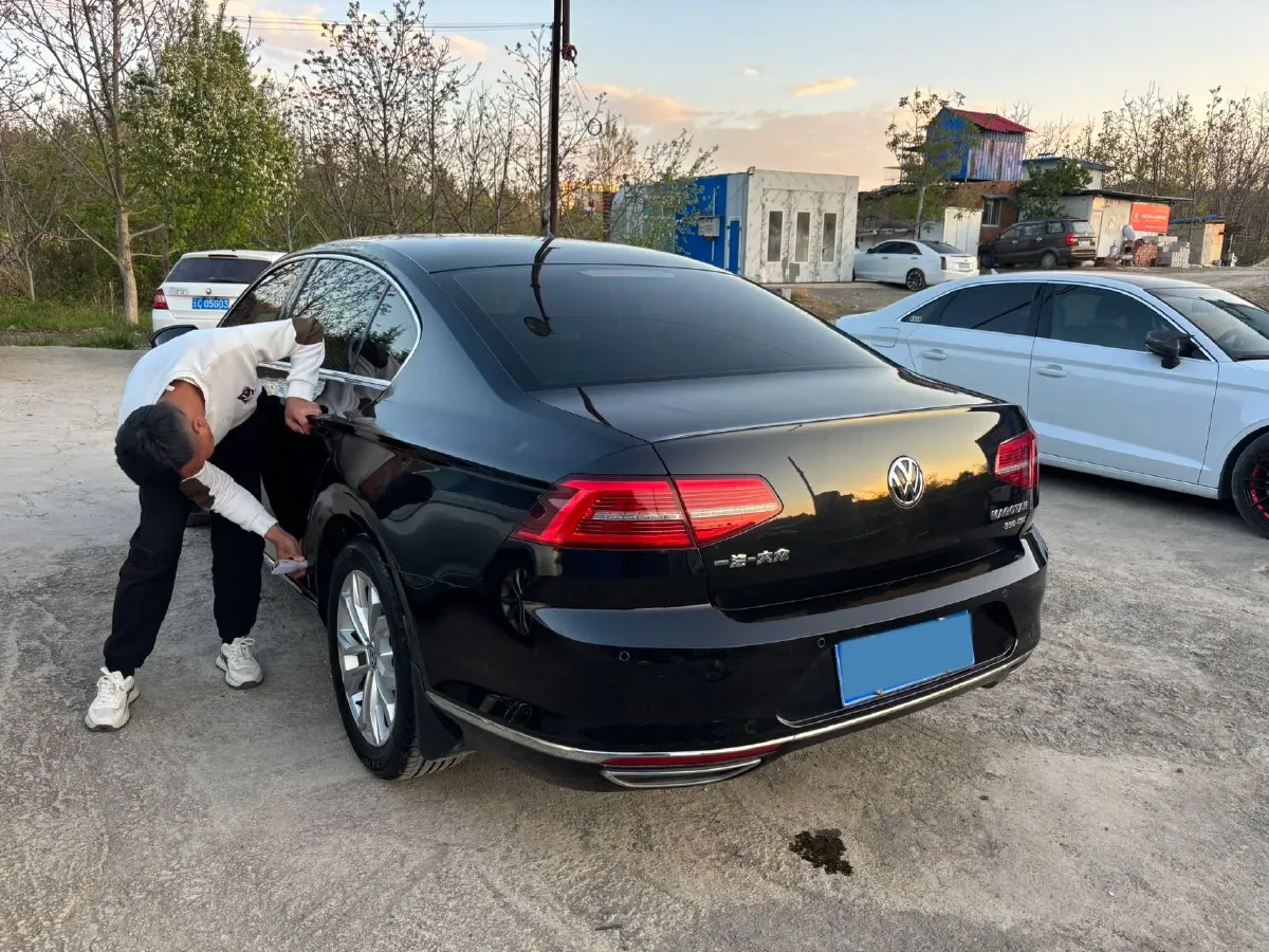 2018 Volkswagen Magotan 1.8T 180HP L4 7DCT,autocango,china used car exporter,china ev exporter,chinese used car exporter,chinese used ev exporter