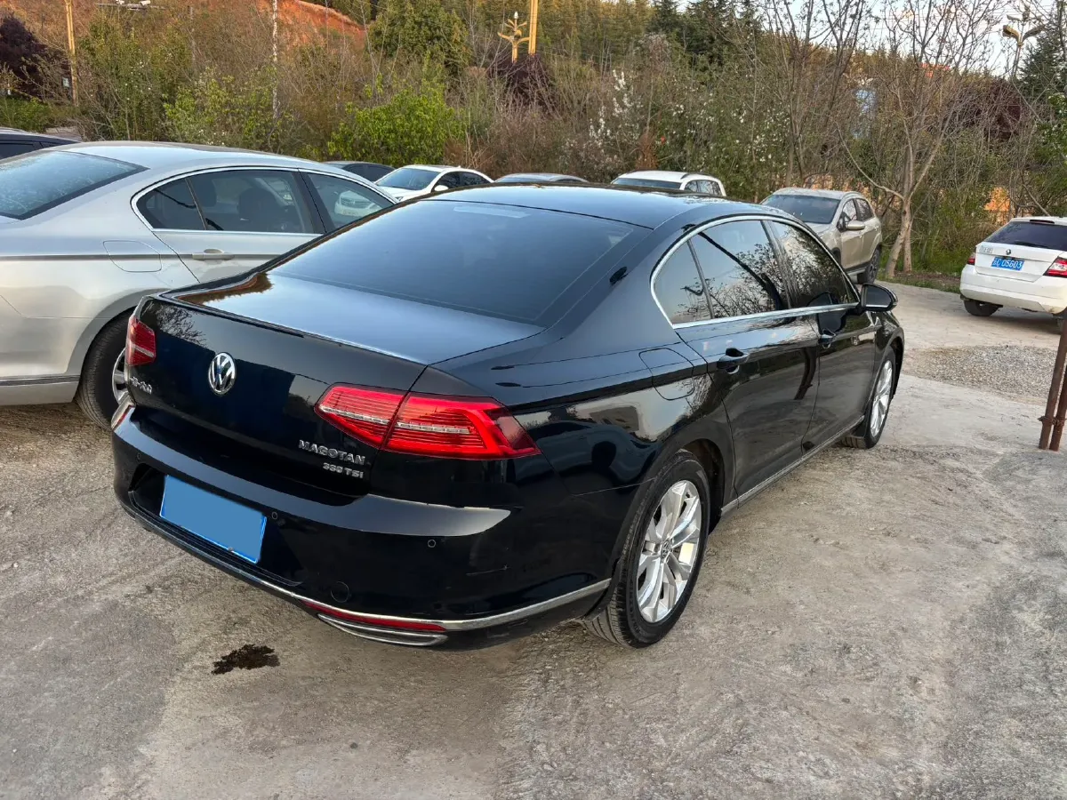 2018 Volkswagen Magotan 1.8T 180HP L4 7DCT,autocango,china used car exporter,china ev exporter,chinese used car exporter,chinese used ev exporter