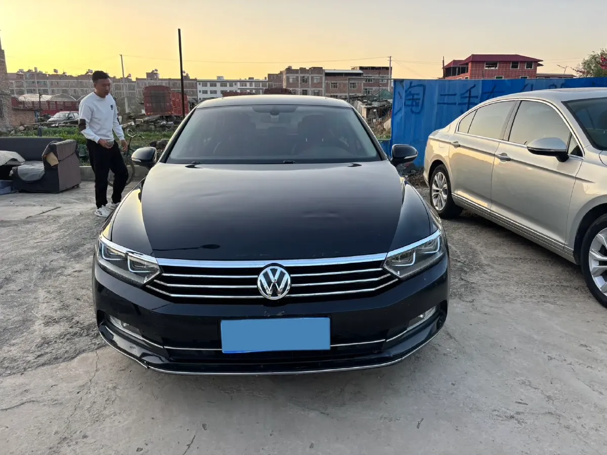 2018 Volkswagen Magotan 1.8T 180HP L4 7DCT,autocango,china used car exporter,china ev exporter,chinese used car exporter,chinese used ev exporter