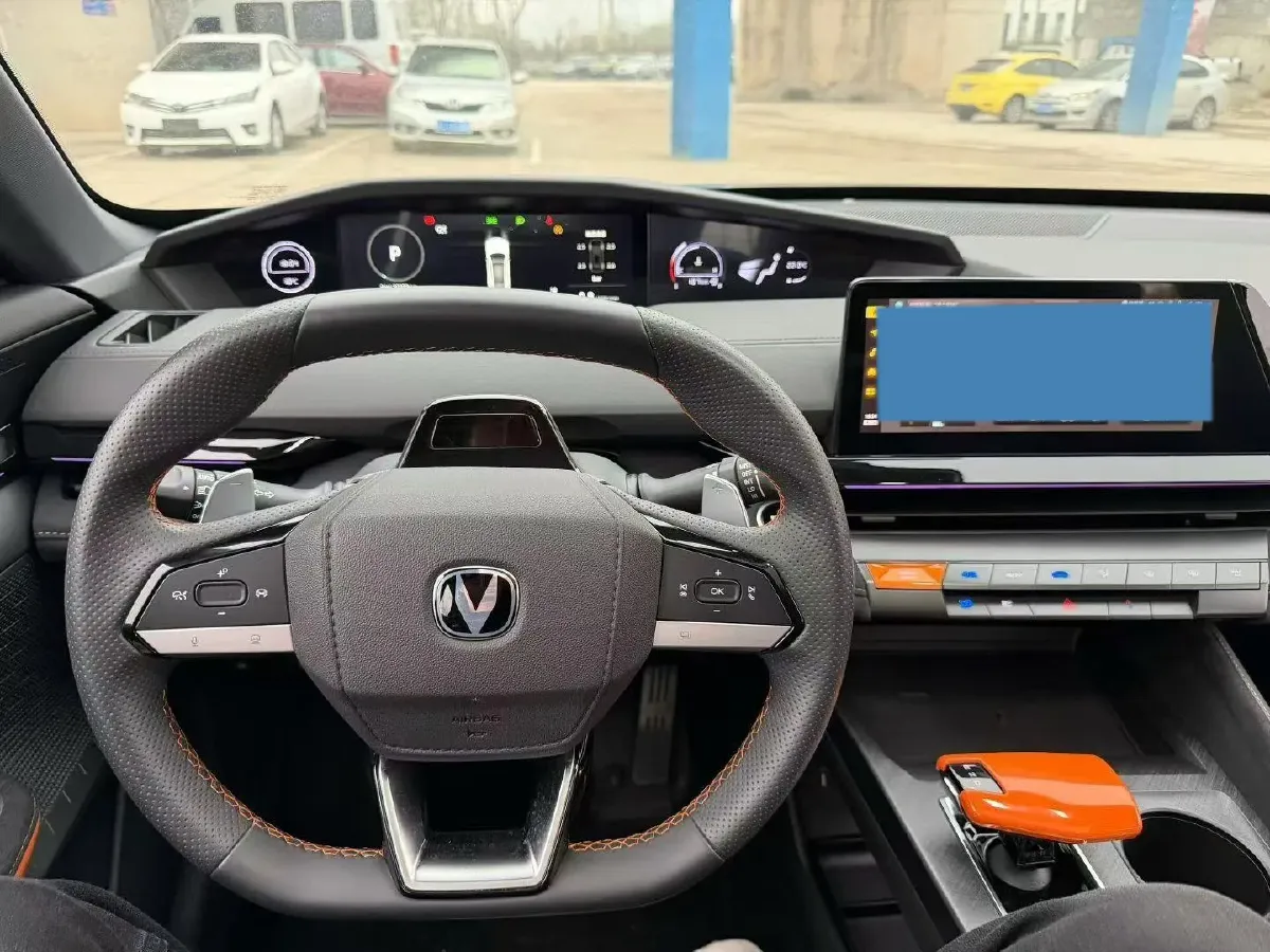 2022 ChangAn UNI-V 1.5T 188HP L4 7DCT,autocango,china used car exporter,china ev exporter,chinese used car exporter,chinese used ev exporter