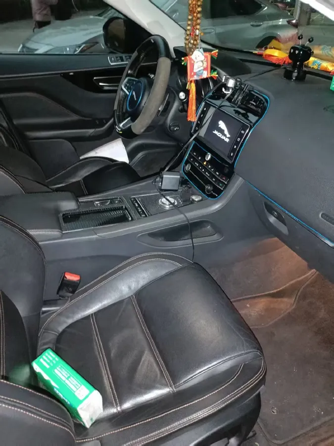 2018 Jaguar F-PACE 2.0T 250HP L4 8AT,autocango,china used car exporter,china ev exporter,chinese used car exporter,chinese used ev exporter