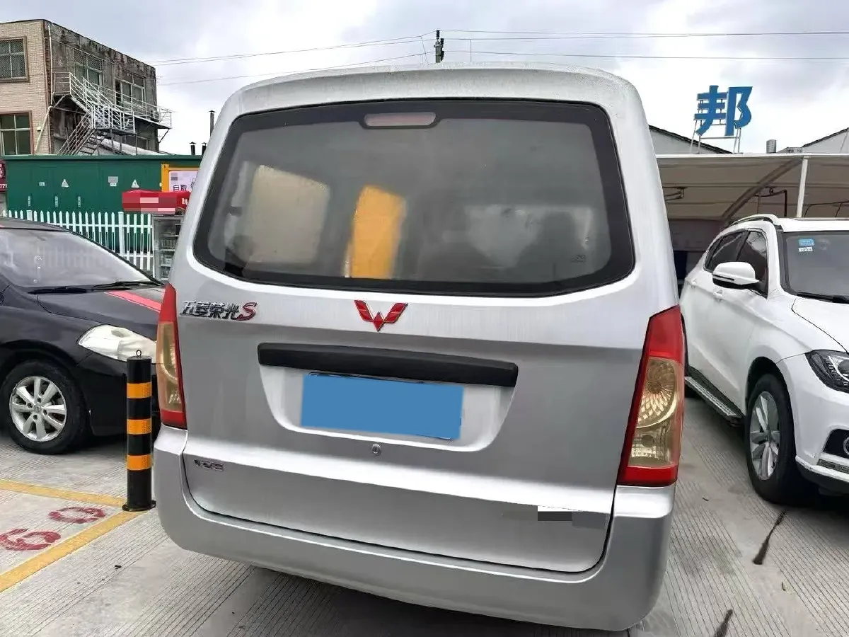 2019 WuLing RongGuang 1.2L 82HP L4 5MT,autocango,china used car exporter,china ev exporter,chinese used car exporter,chinese used ev exporter