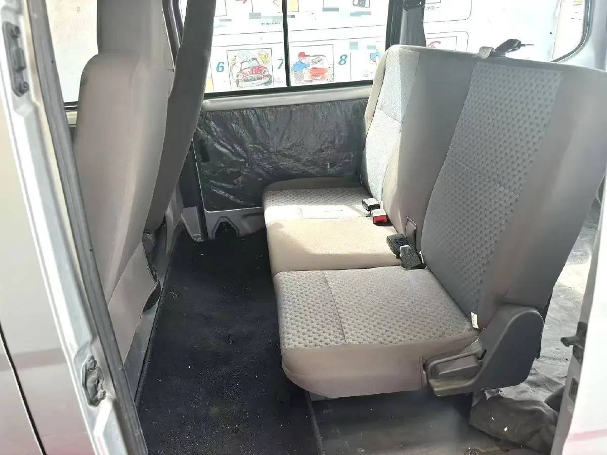 2019 WuLing RongGuang 1.2L 82HP L4 5MT,autocango,china used car exporter,china ev exporter,chinese used car exporter,chinese used ev exporter