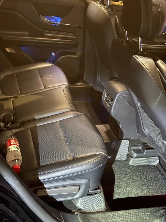 2023 Lincoln Corsair 2.0T 261HP L4 8AT,autocango,china used car exporter,china ev exporter,chinese used car exporter,chinese used ev exporter