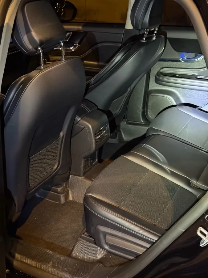 2023 Lincoln Corsair 2.0T 261HP L4 8AT,autocango,china used car exporter,china ev exporter,chinese used car exporter,chinese used ev exporter