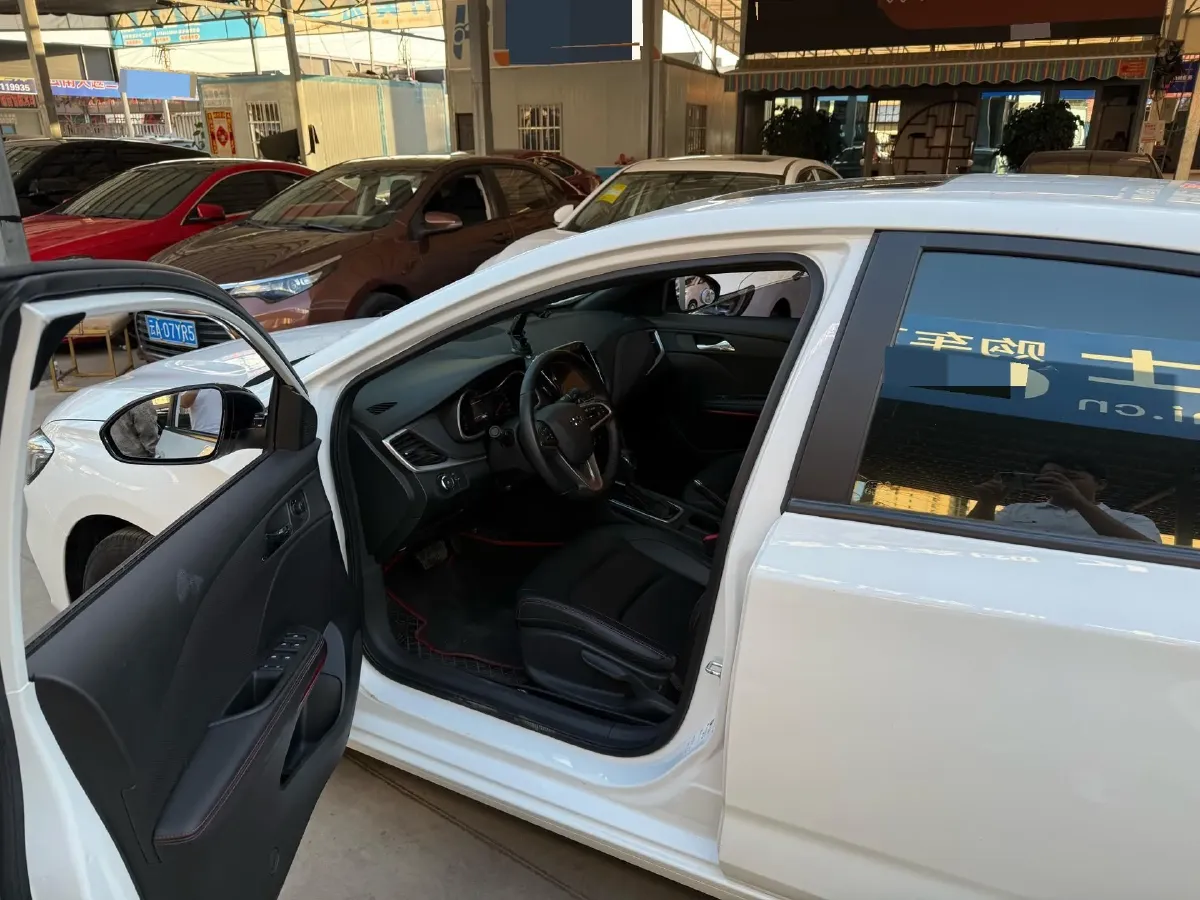 2019 Chevrolet Monza 1.3T 163HP L3 6AT,autocango,china used car exporter,china ev exporter,chinese used car exporter,chinese used ev exporter