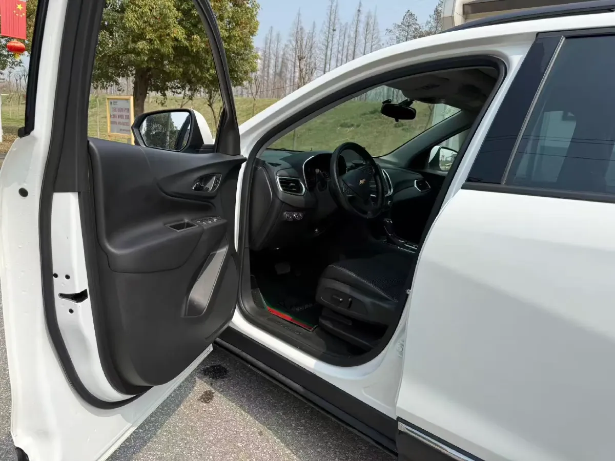 2018 Chevrolet Equinox 1.5T 180HP L4 6AT,autocango,china used car exporter,china ev exporter,chinese used car exporter,chinese used ev exporter