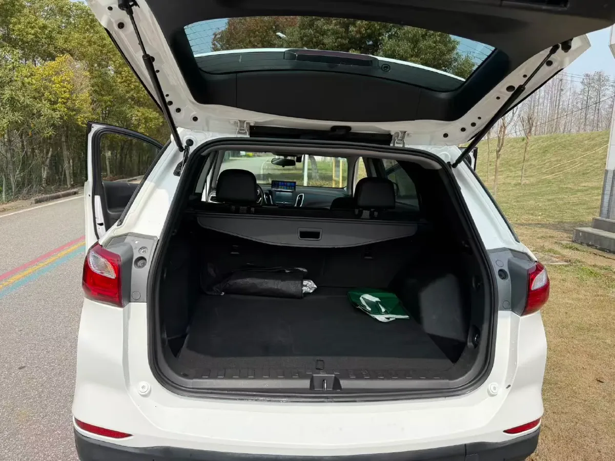 2018 Chevrolet Equinox 1.5T 180HP L4 6AT,autocango,china used car exporter,china ev exporter,chinese used car exporter,chinese used ev exporter